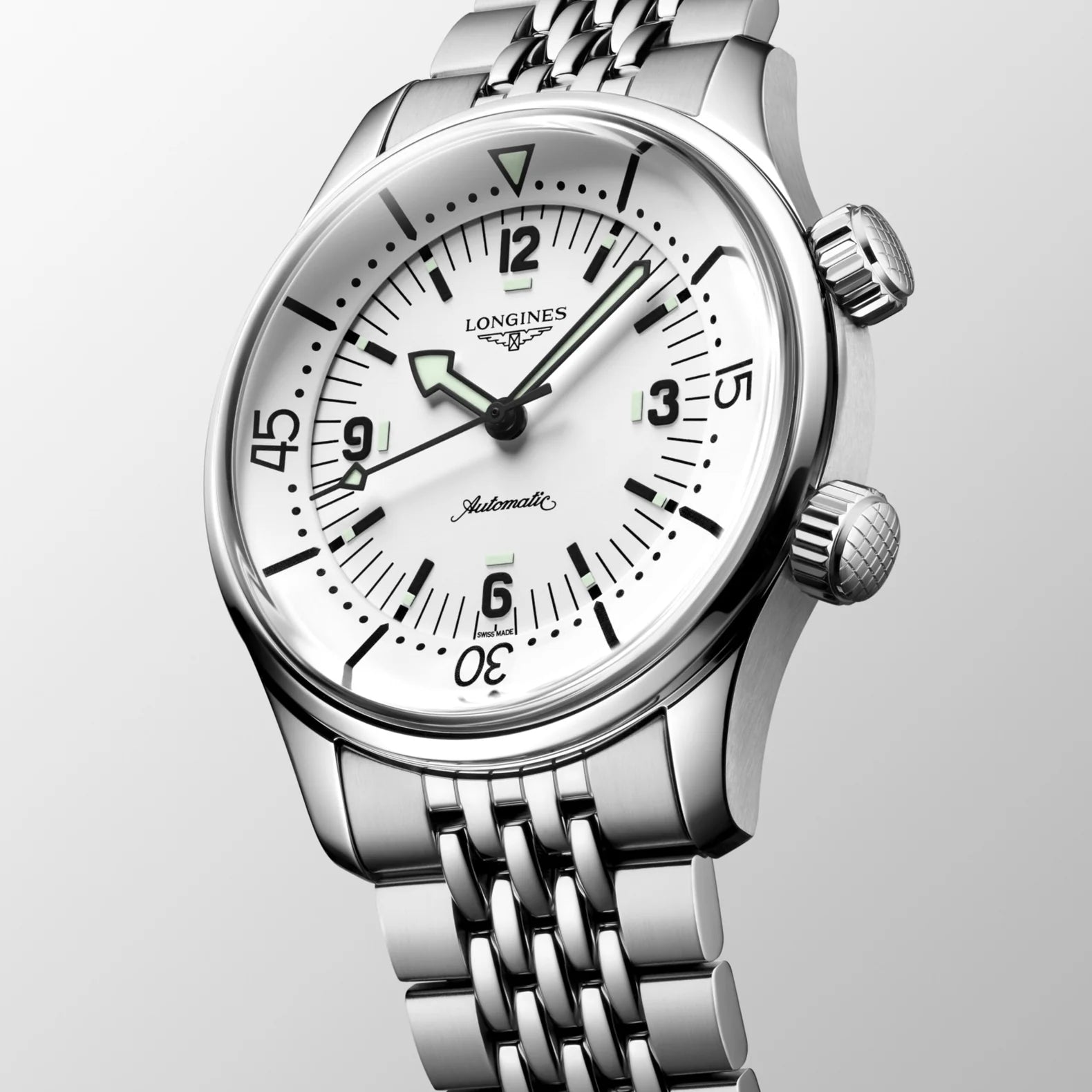 Legend Diver 39mm - White Dial on Bracelet