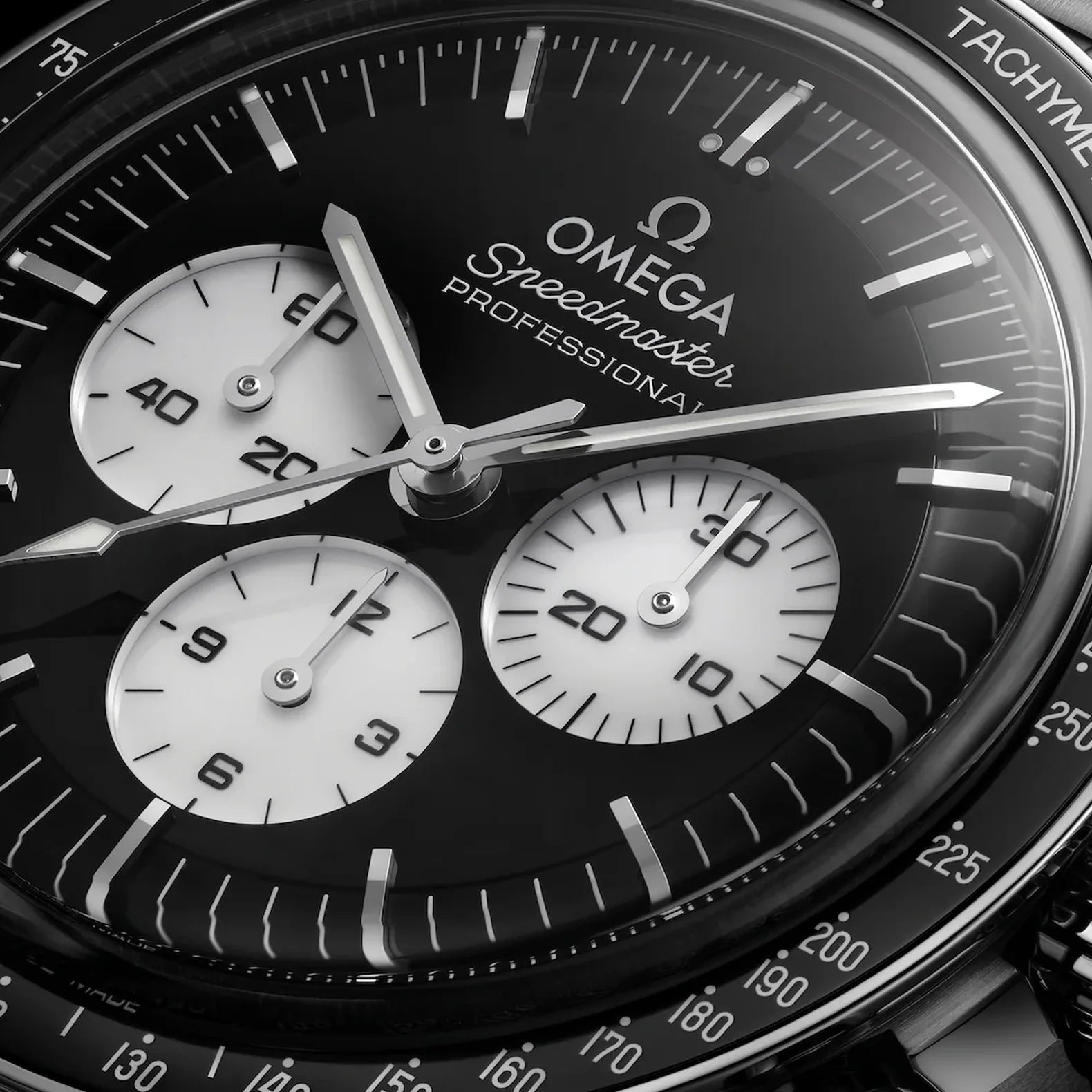 Speedmaster Moonwatch Professional Sapphire - Reverse Panda Dial on Bracelet