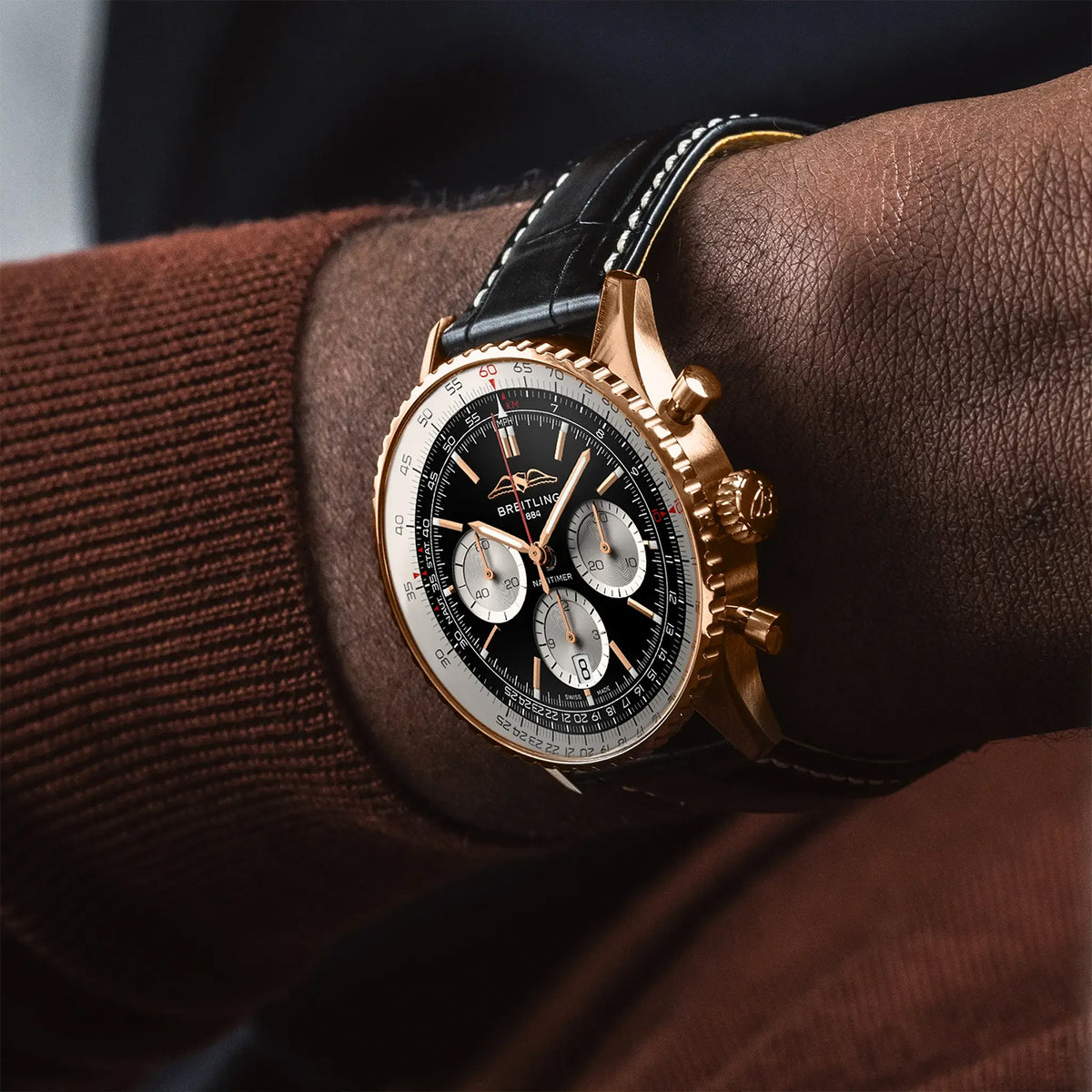 Navitimer B01 Chronograph 43 Black Dial 18K Red Gold Watch
