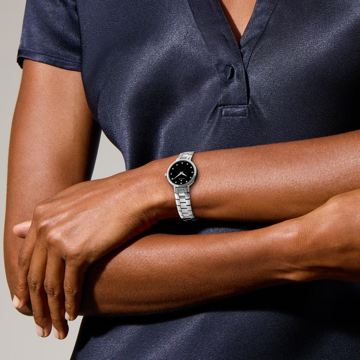 Faceto 28 mm - Black Dial on Stainless Steel Bracelet