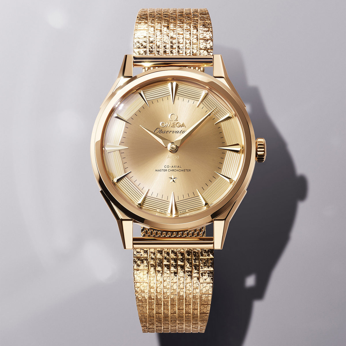 Constellation Observatory 39.4mm Gold Dial 18K Moonshine™ Gold Watch