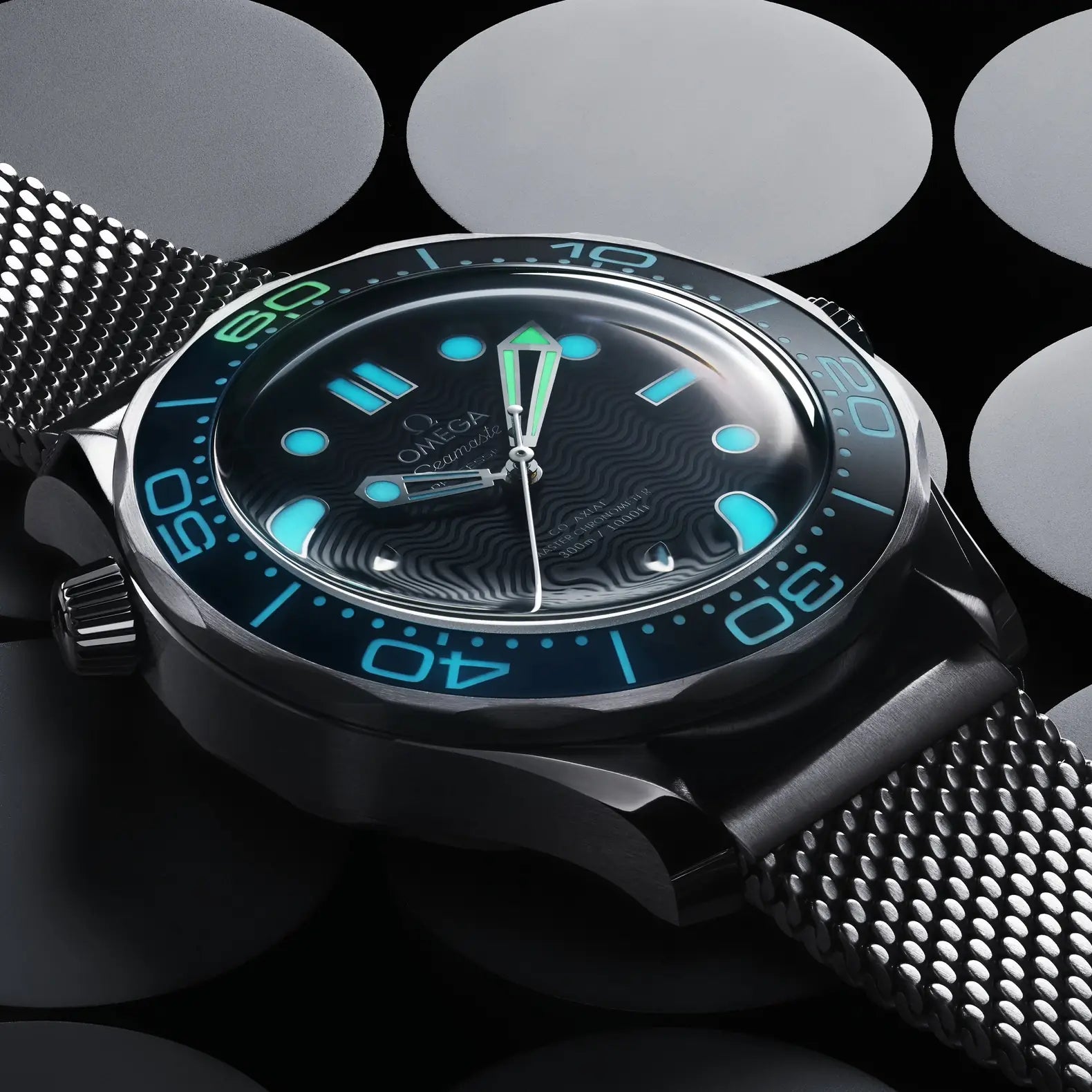 Seamaster Diver 300M James Bond 60th Anniversary Edition