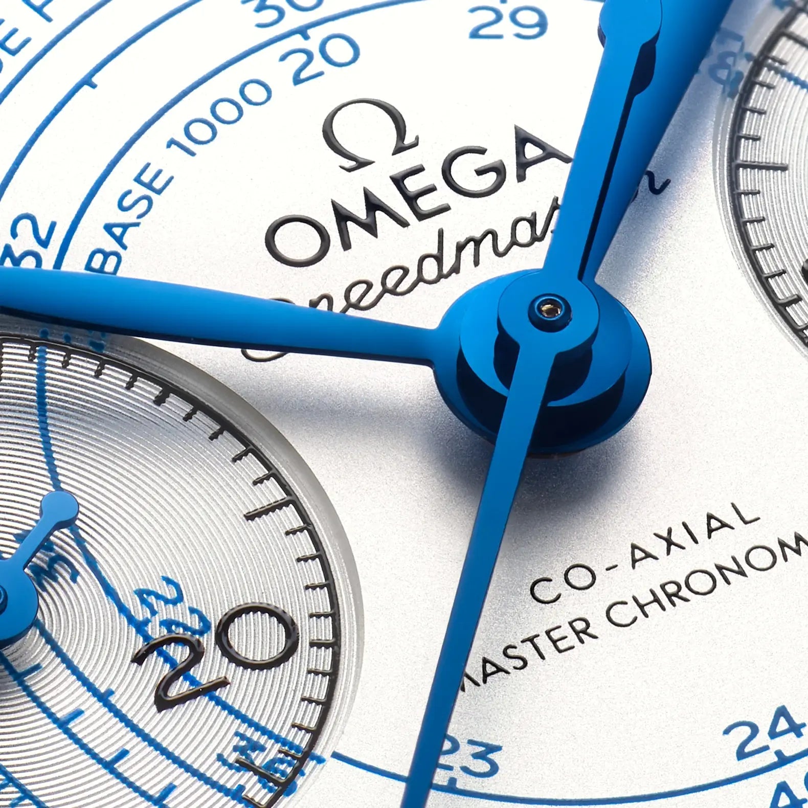 Speedmaster Chronoscope 43mm - White Dial on Bracelet