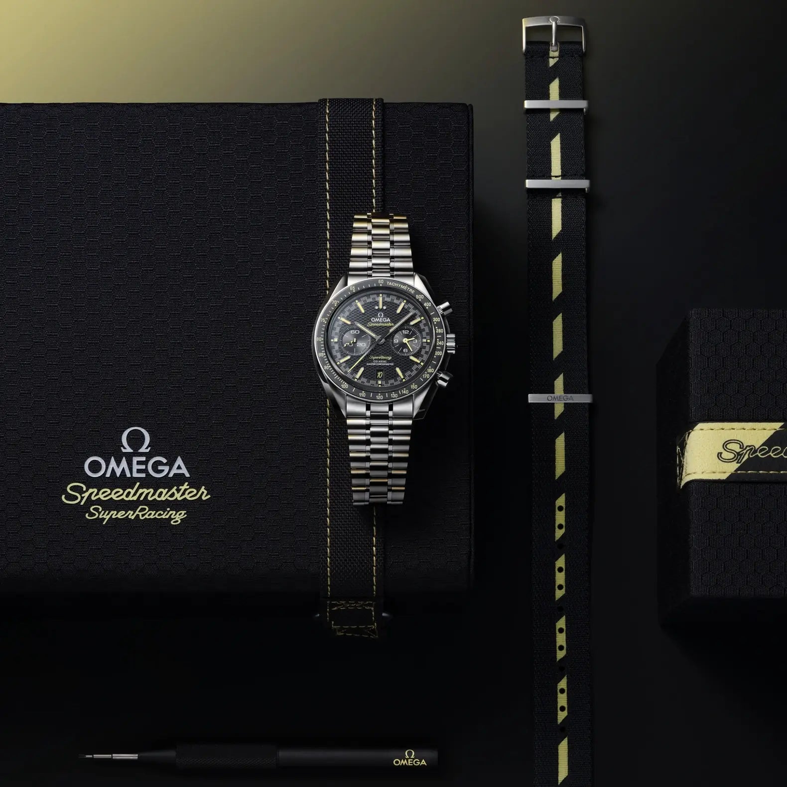 Speedmaster Super Racing 44.25mm - Black Honeycomb Dial