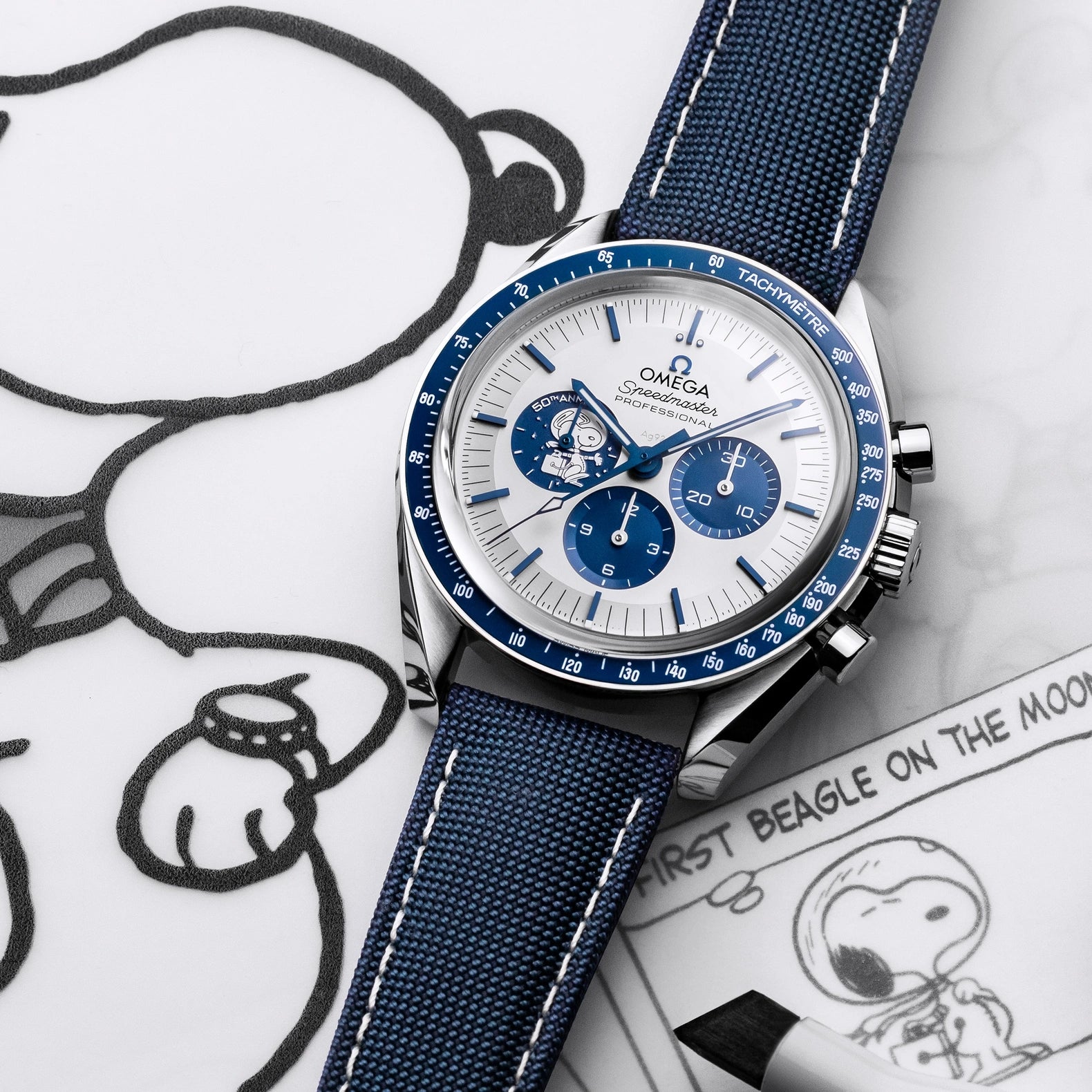Speedmaster Snoopy 42mm - Silver Dial on Strap