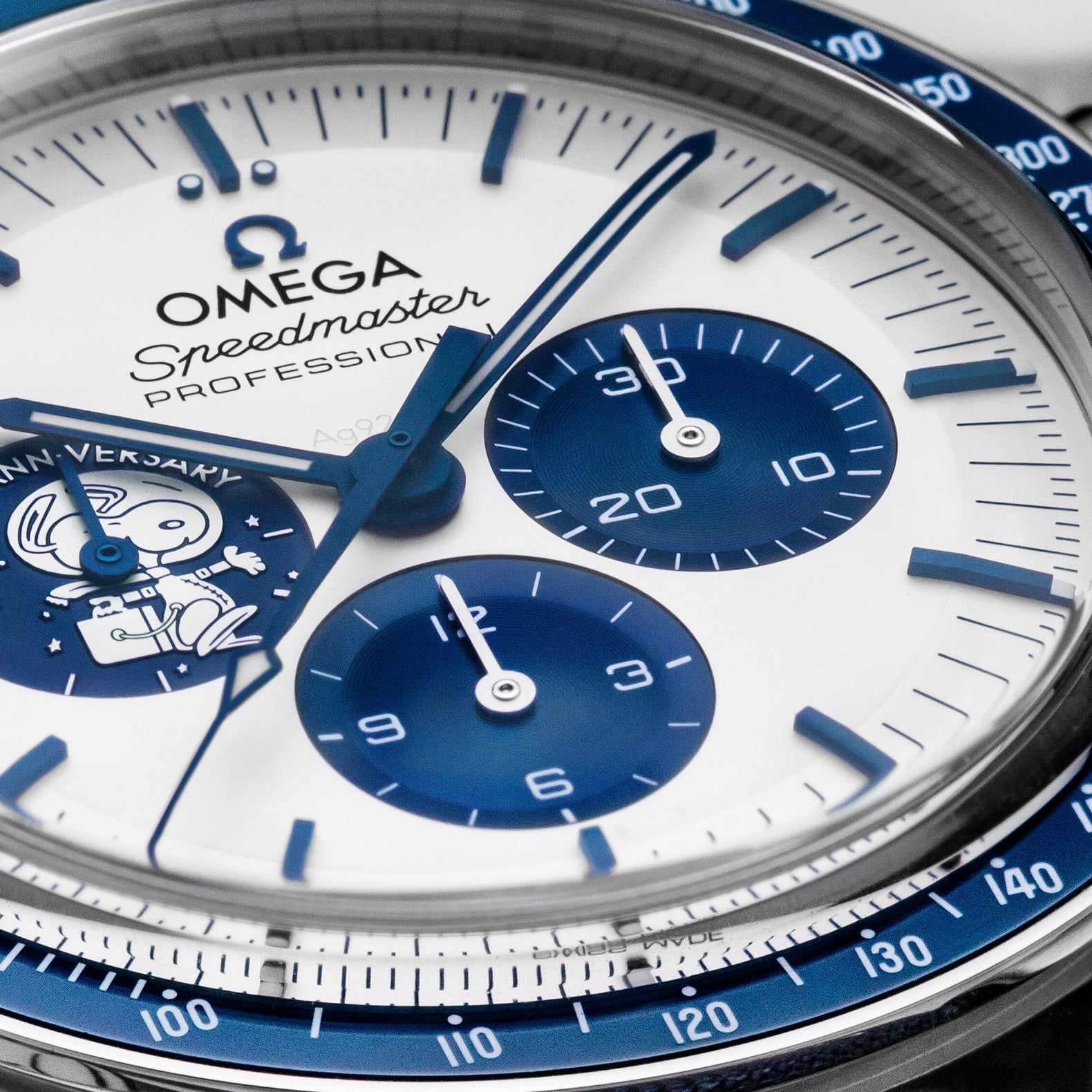 Speedmaster Snoopy 42mm - Silver Dial on Strap