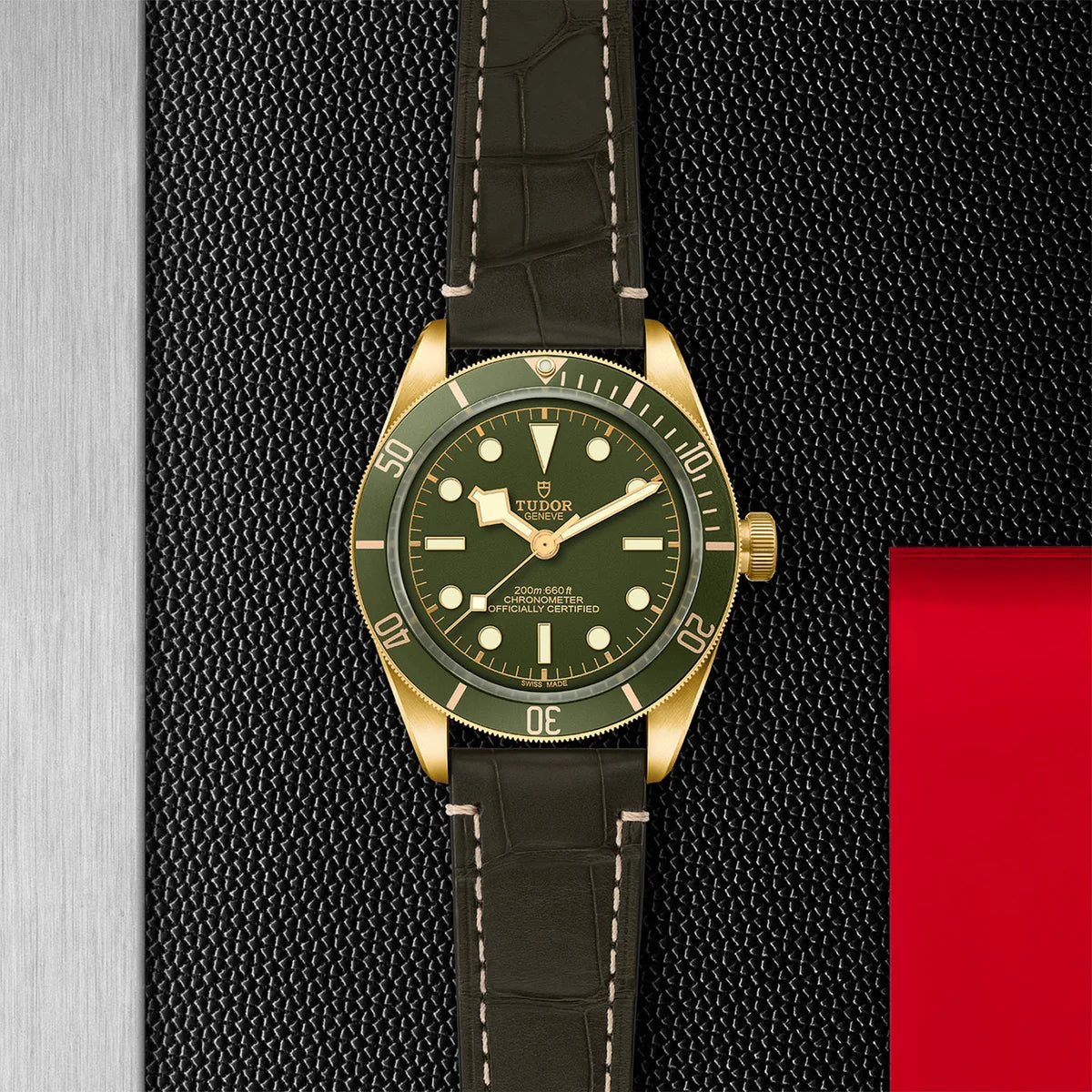 Black Bay 58 18k 39mm - Green Dial on Strap