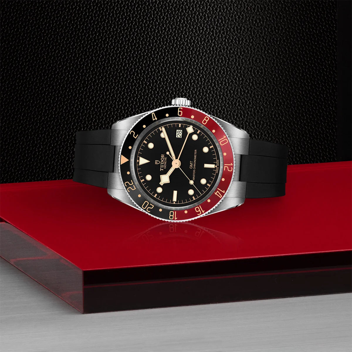 Black Bay 58 GMT 39mm - Black Dial on Rubber Strap