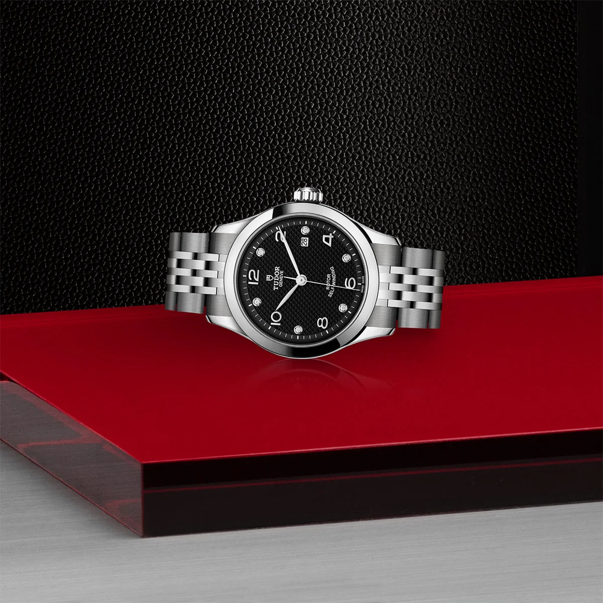 1926 28mm - Black Diamond Dial on Bracelet