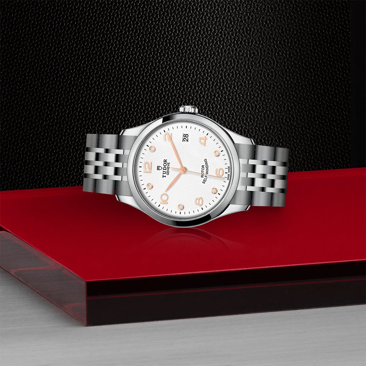1926 36mm - White Diamond Dial on Bracelet