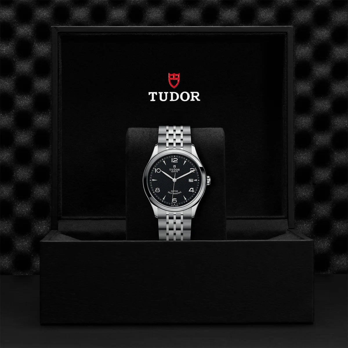 1926 39mm - Black Dial on Bracelet