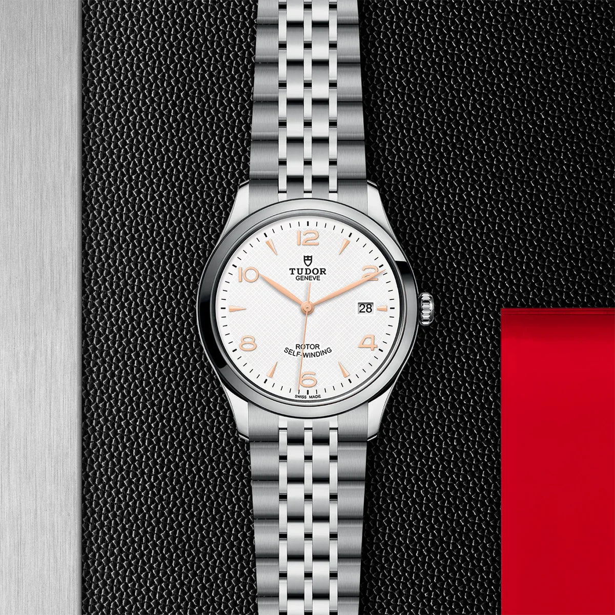 1926 39mm - White Dial on Bracelet