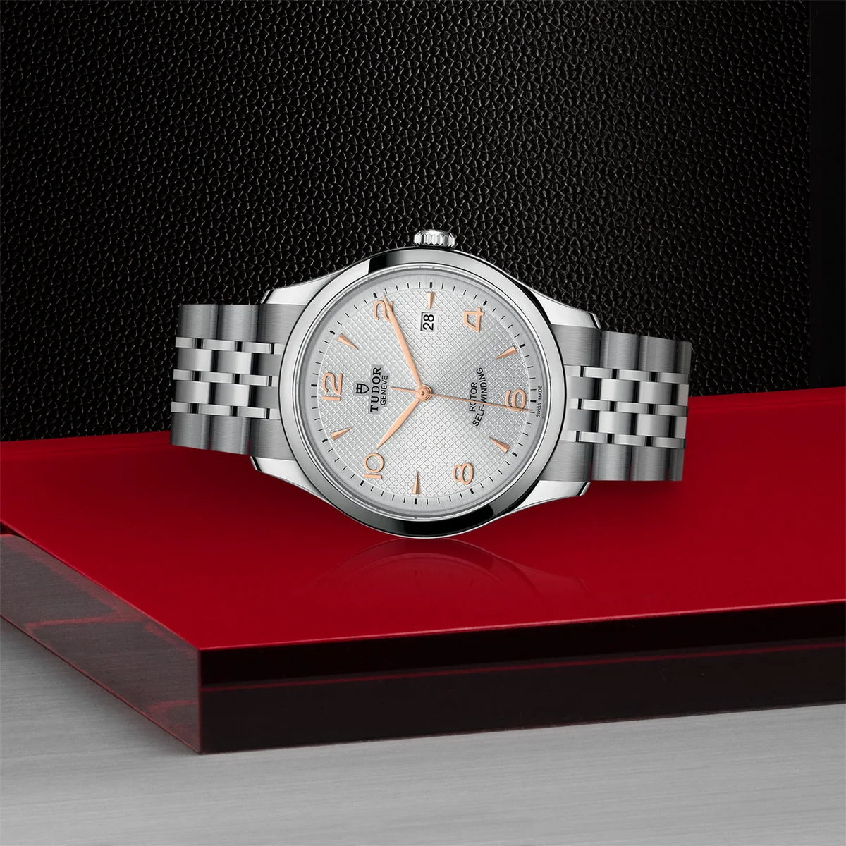 1926 41mm - Silver Dial on Bracelet