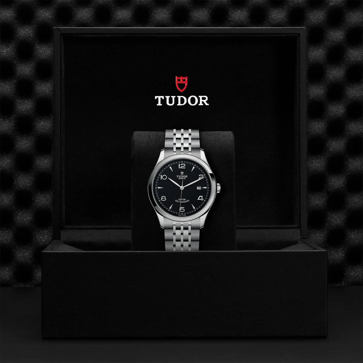 1926 41mm - Black Dial on Bracelet