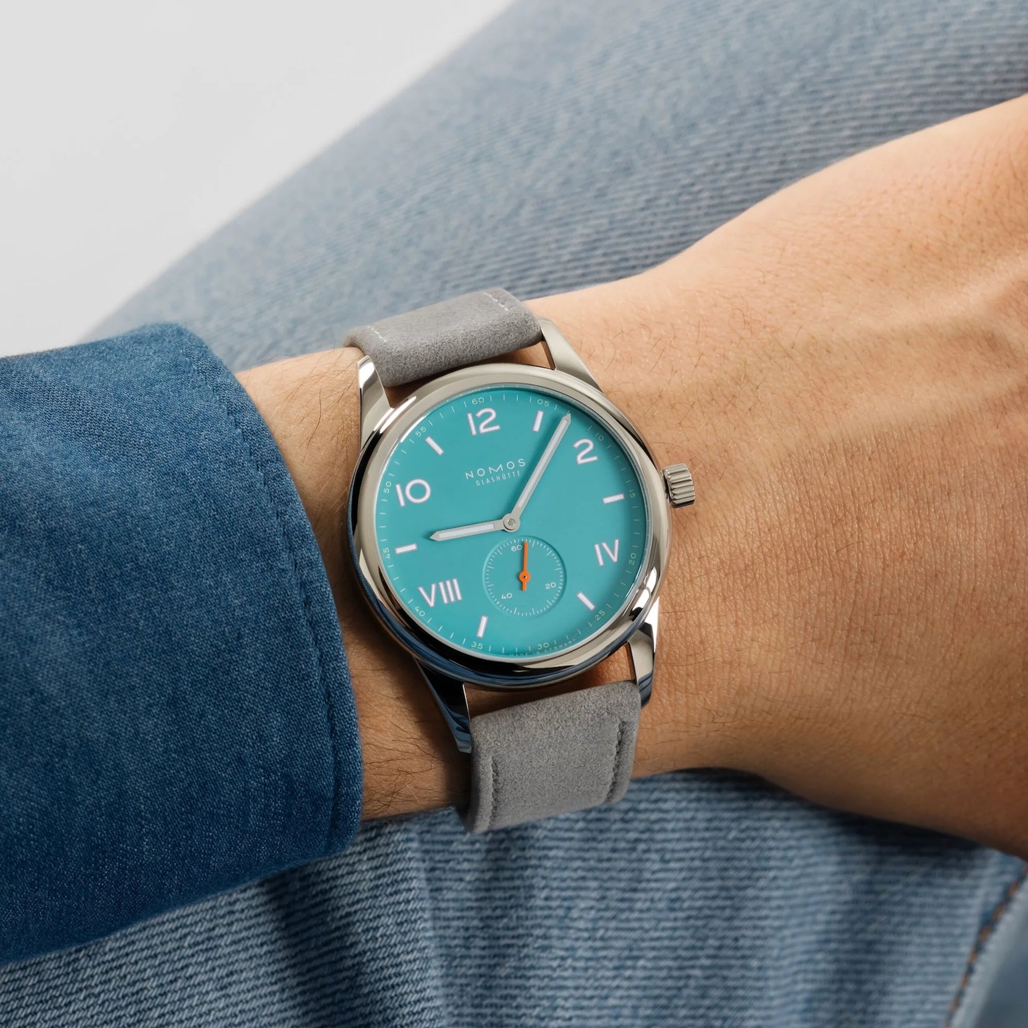 Club Campus 38mm - Endless Blue Dial on Strap