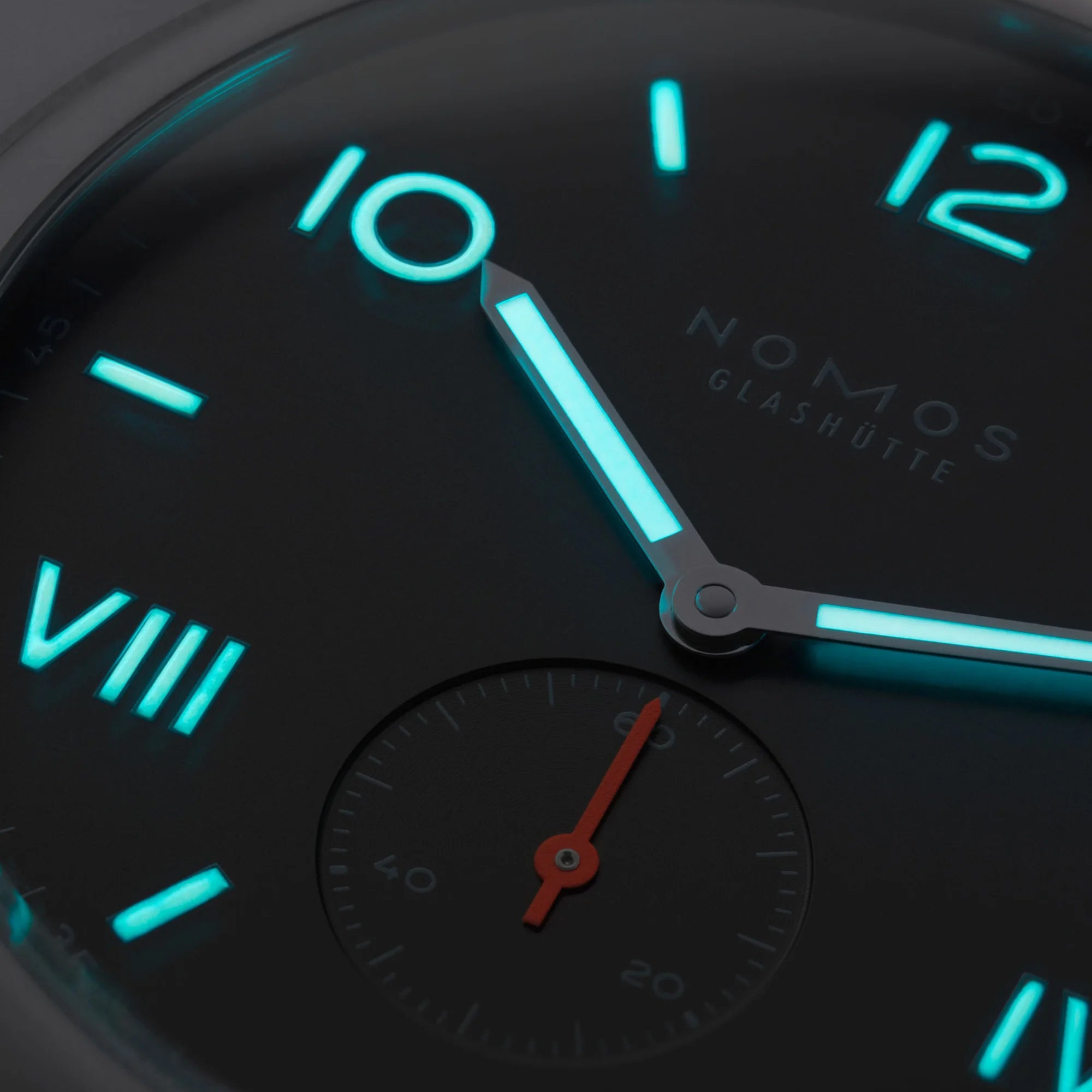 Club Campus 38mm - Night Black Dial on Strap