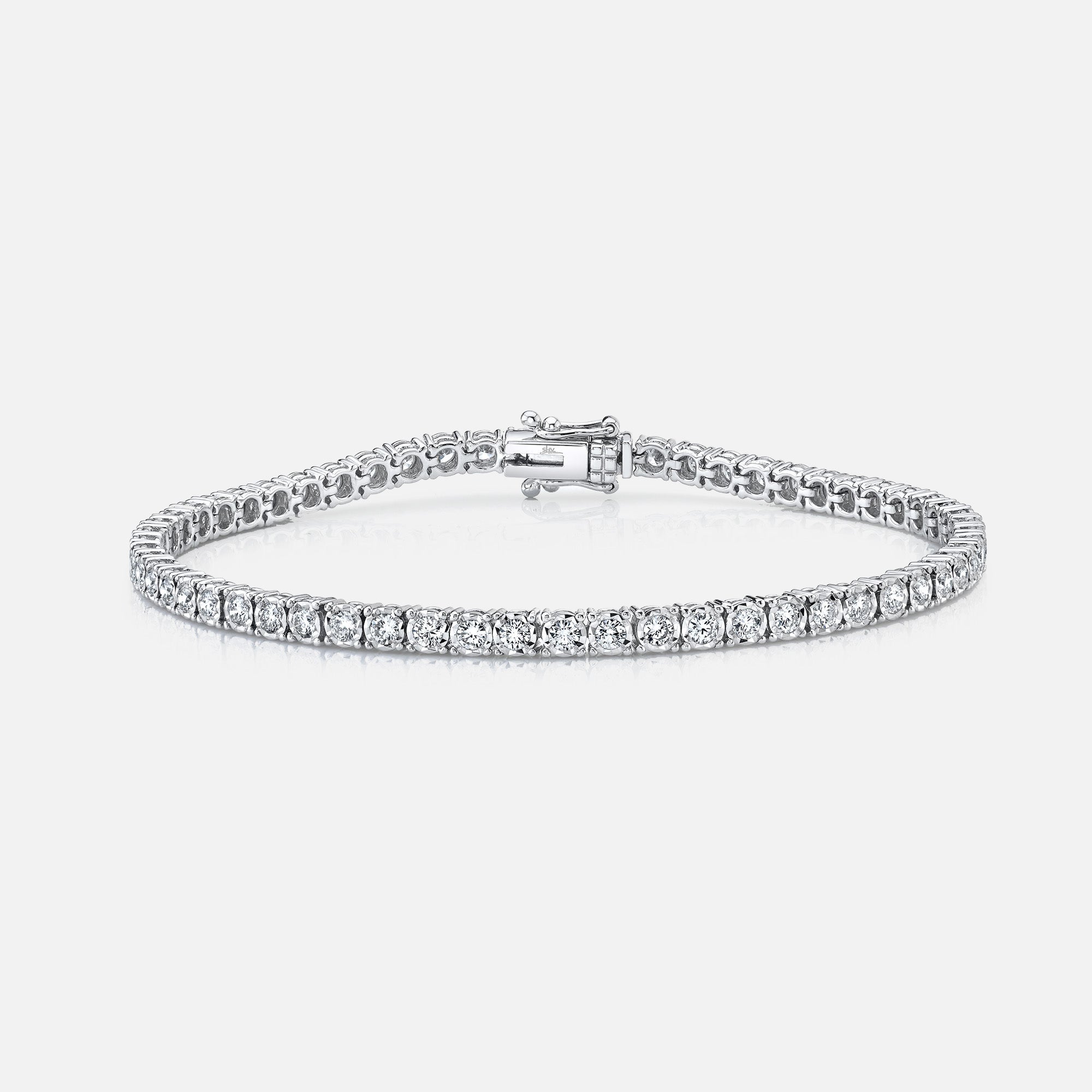 White gold diamond tennis bracelet, front view