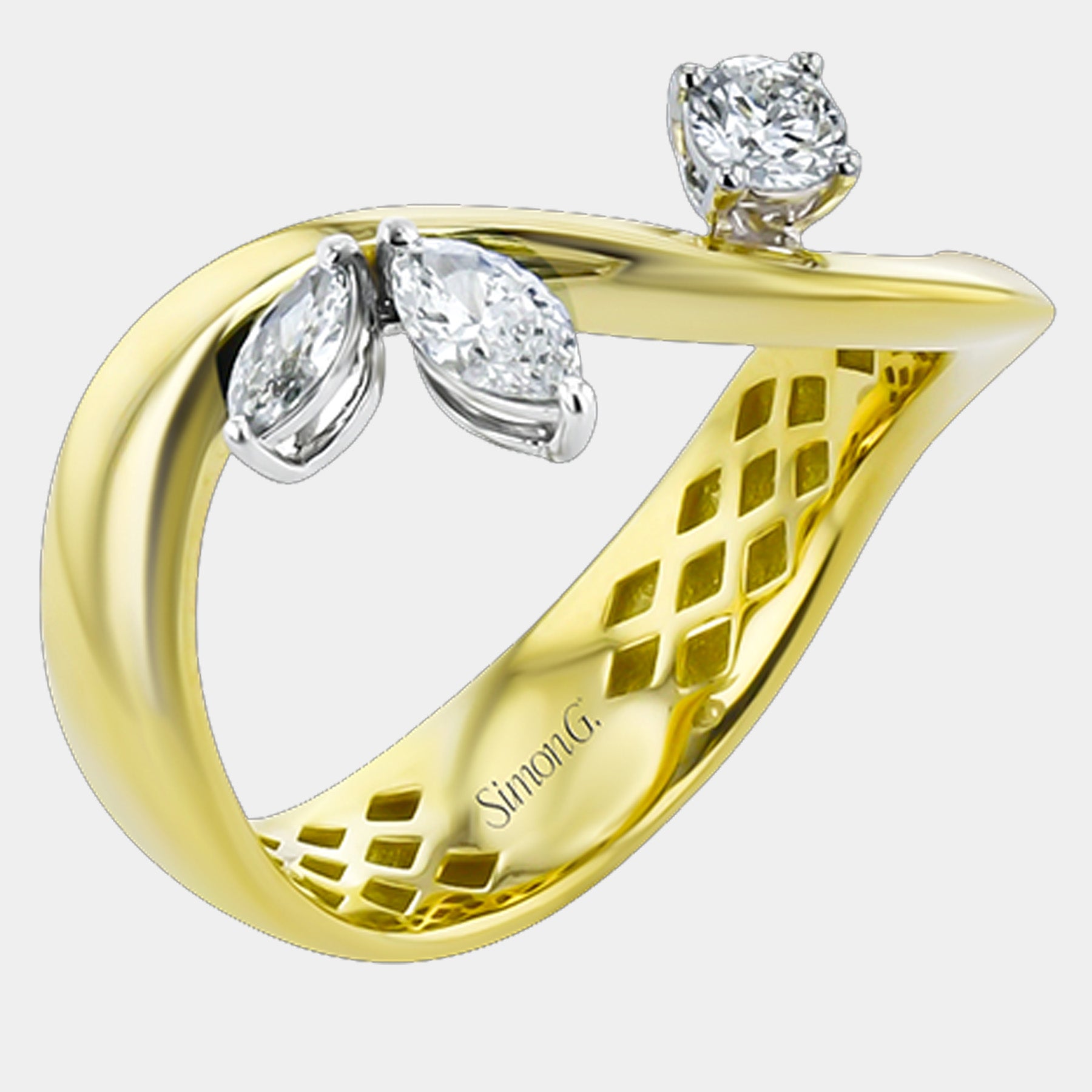 Yellow gold diamond fashion ring