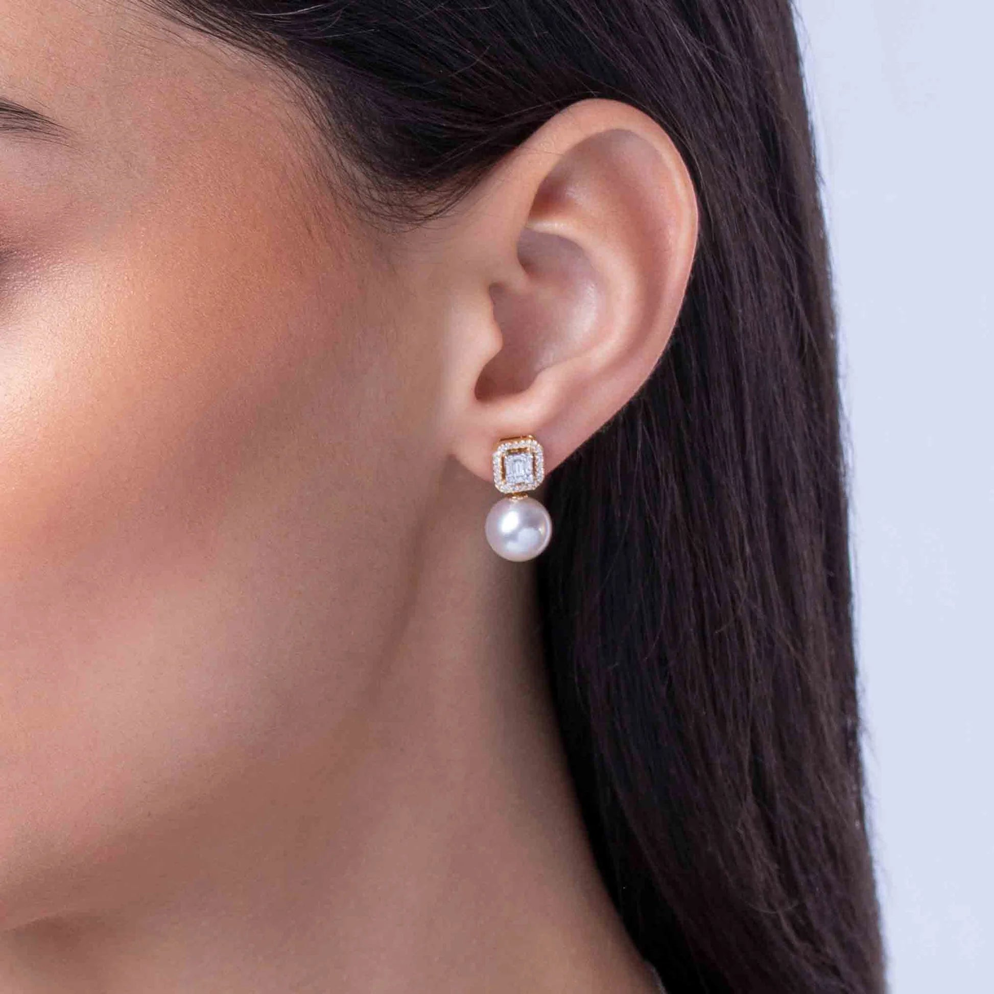 yoko-london-starlight-pearl-diamond-cosmic-earrings-sl1001e-6w