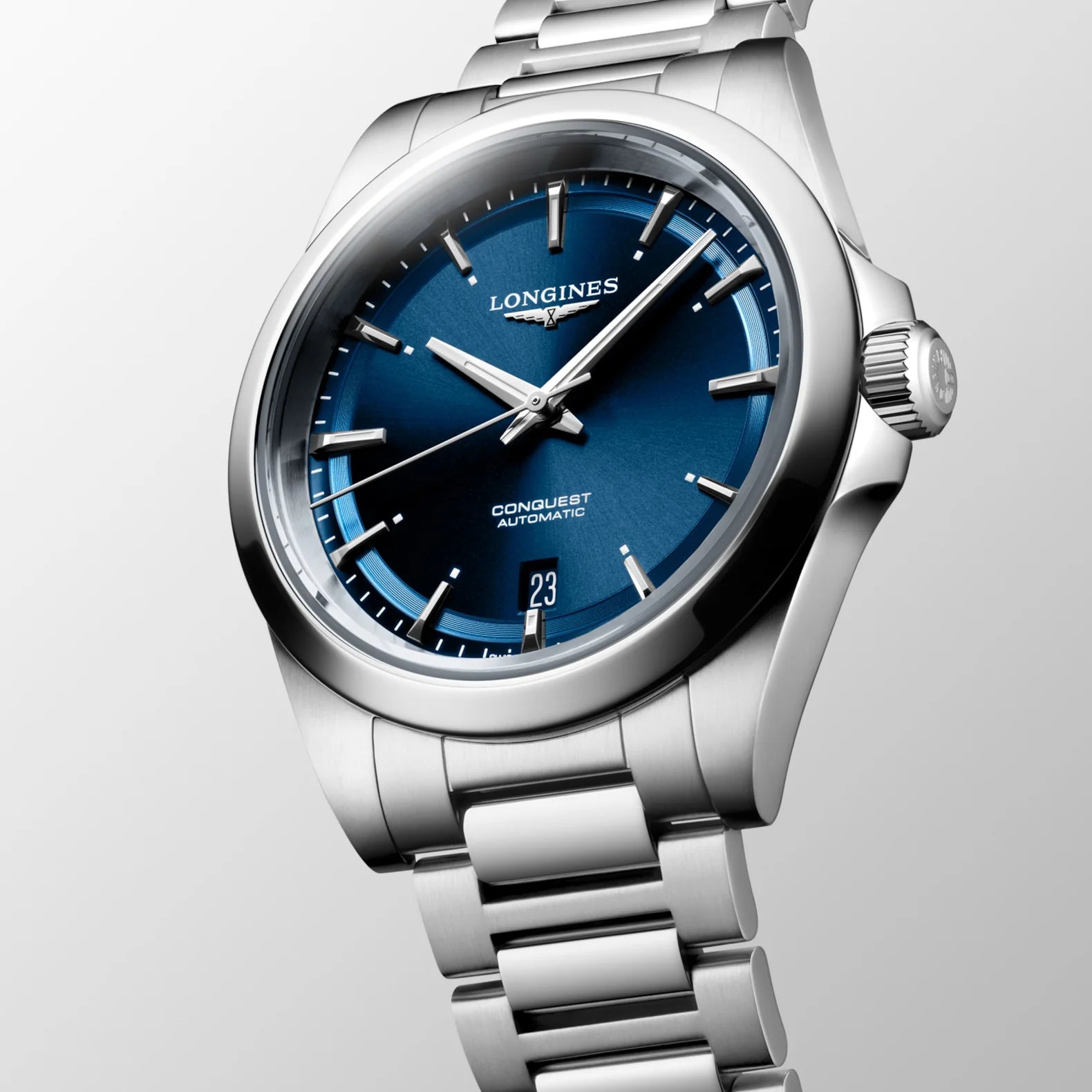 Conquest 38mm - Blue Dial on Bracelet