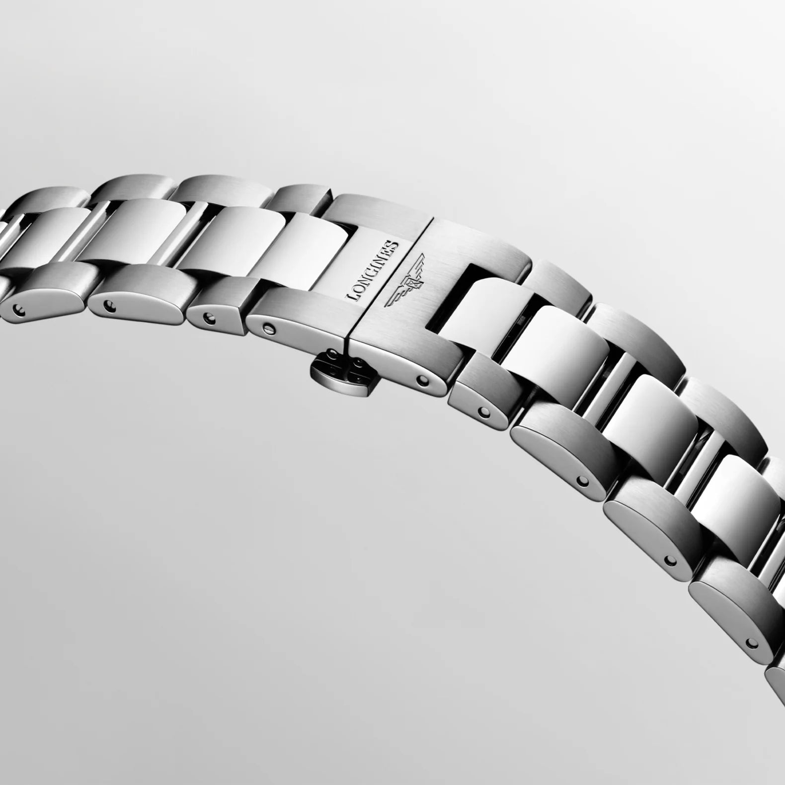 Conquest 41mm - Sunray Blue Dial on Bracelet