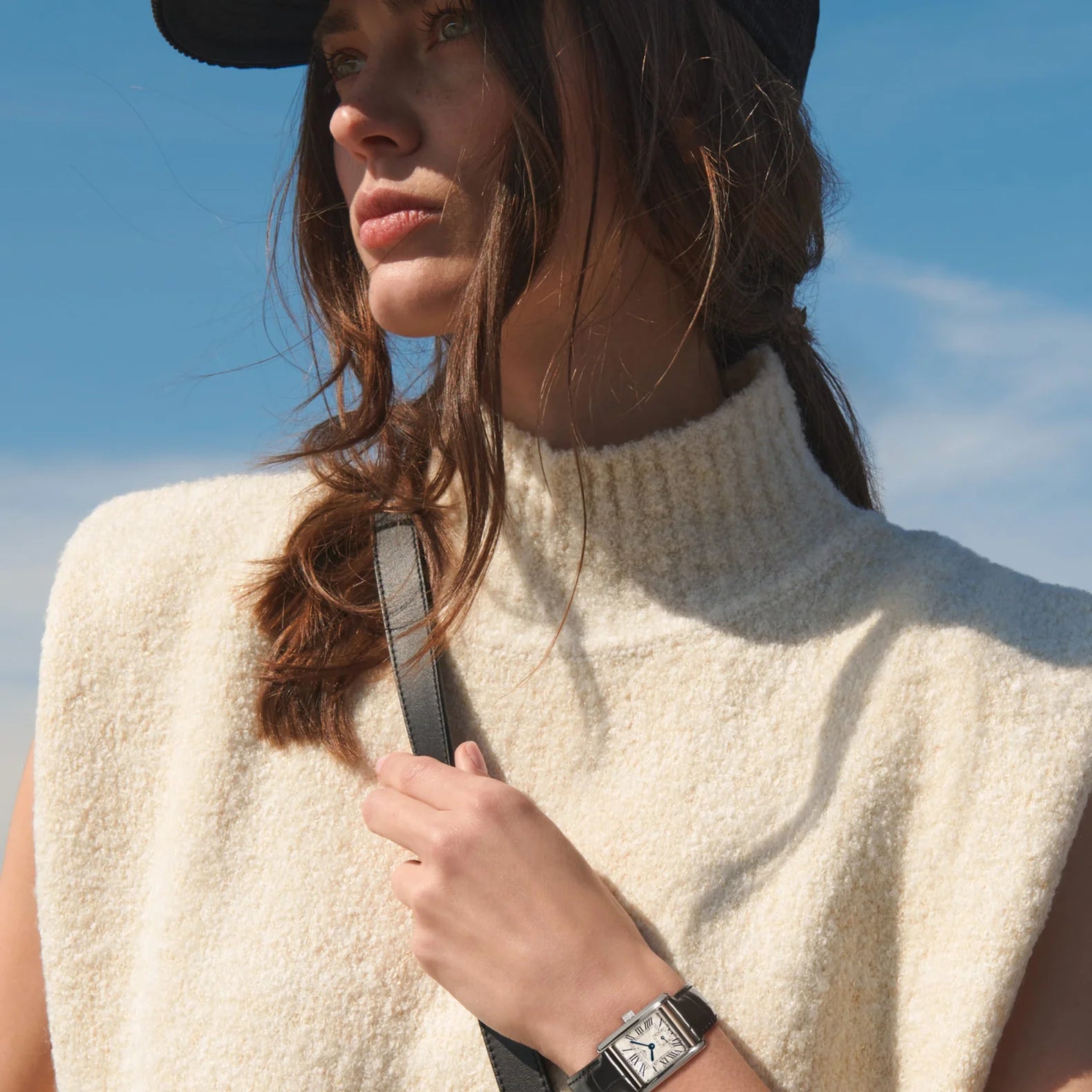 Mini DolceVita 21.50 x 29mm - Silver Dial on Leather Strap