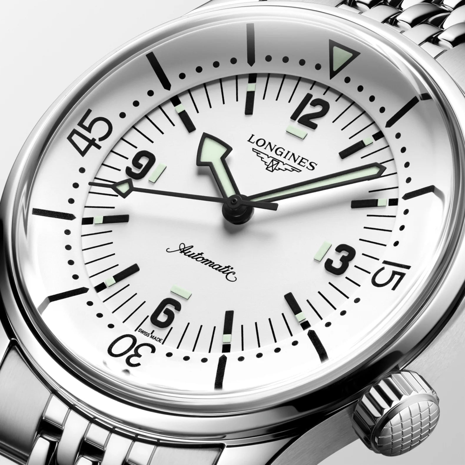 Legend Diver 39mm - White Dial on Bracelet