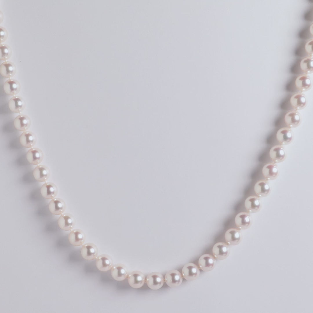 Classic akoya pearl strand necklace 360 view
