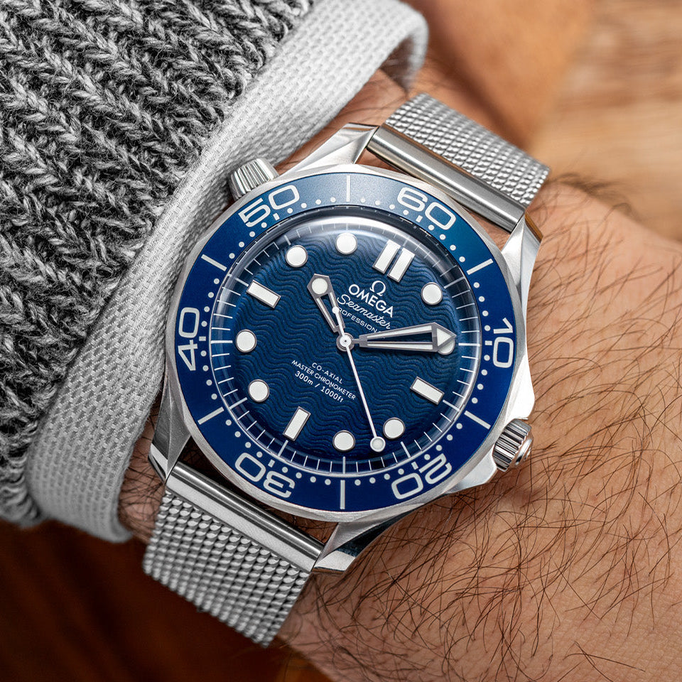 OMEGA | Seamaster Diver 300M James Bond 60th Anniversary Edition