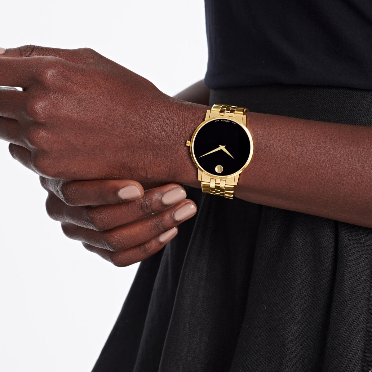 Museum Classic 40 mm - Black Dial on Gold PVD Bracelet