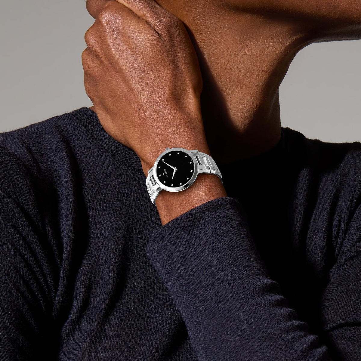 Faceto 39 mm - Black Dial on Stainless Steel Bracelet