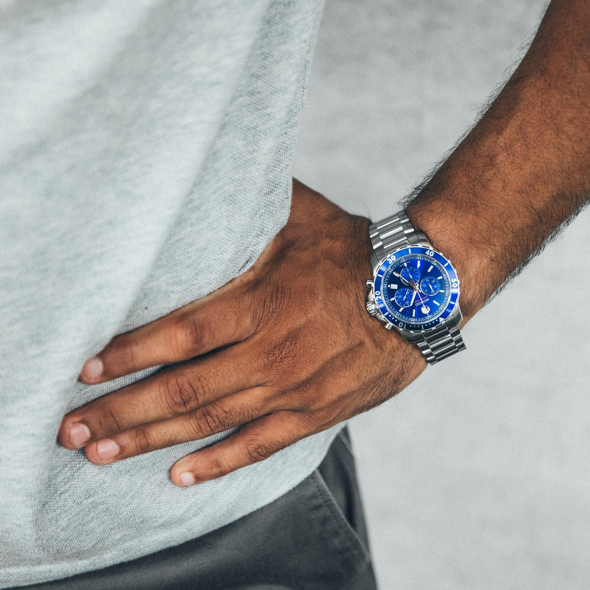 Movado | Series 800 Chronograph 42 mm - Blue Dial on Bracelet