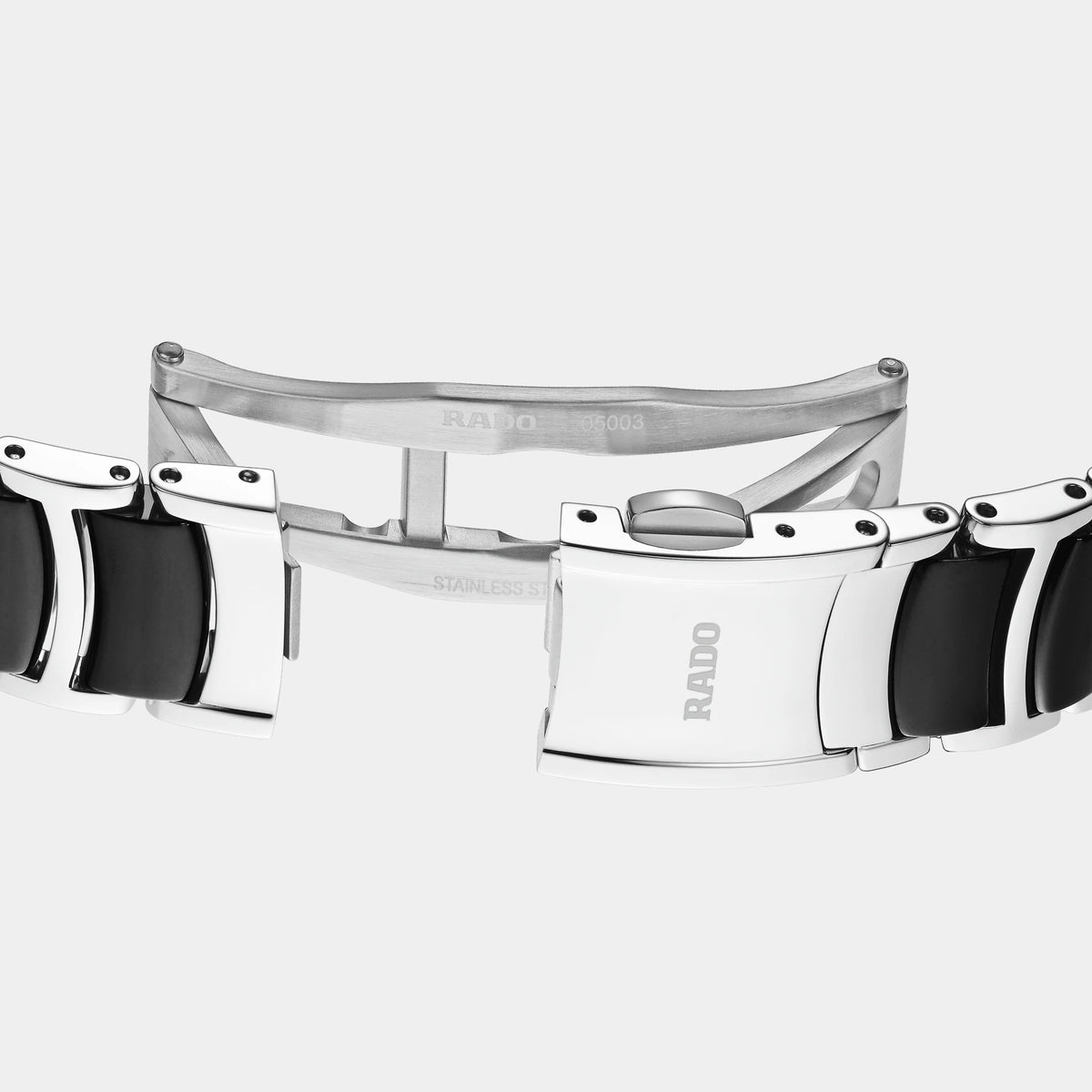 Centrix Quartz 30.5mm - Black Dial on Bracelet