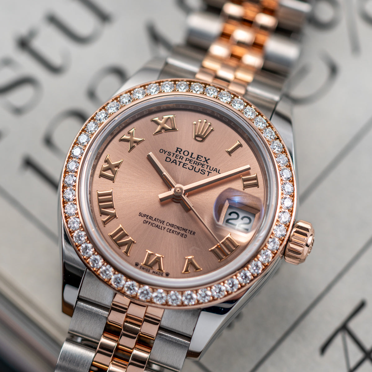 Rolex Lady-Datejust 28mm Pink Roman Diamond Bezel - 279381