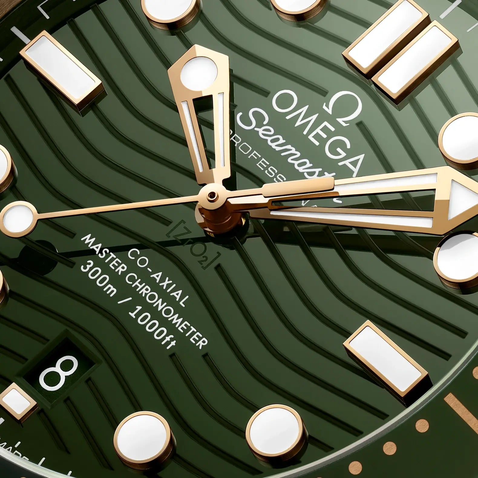 Seamaster Diver 300M Moonshine Gold - Green Dial on Rubber Strap