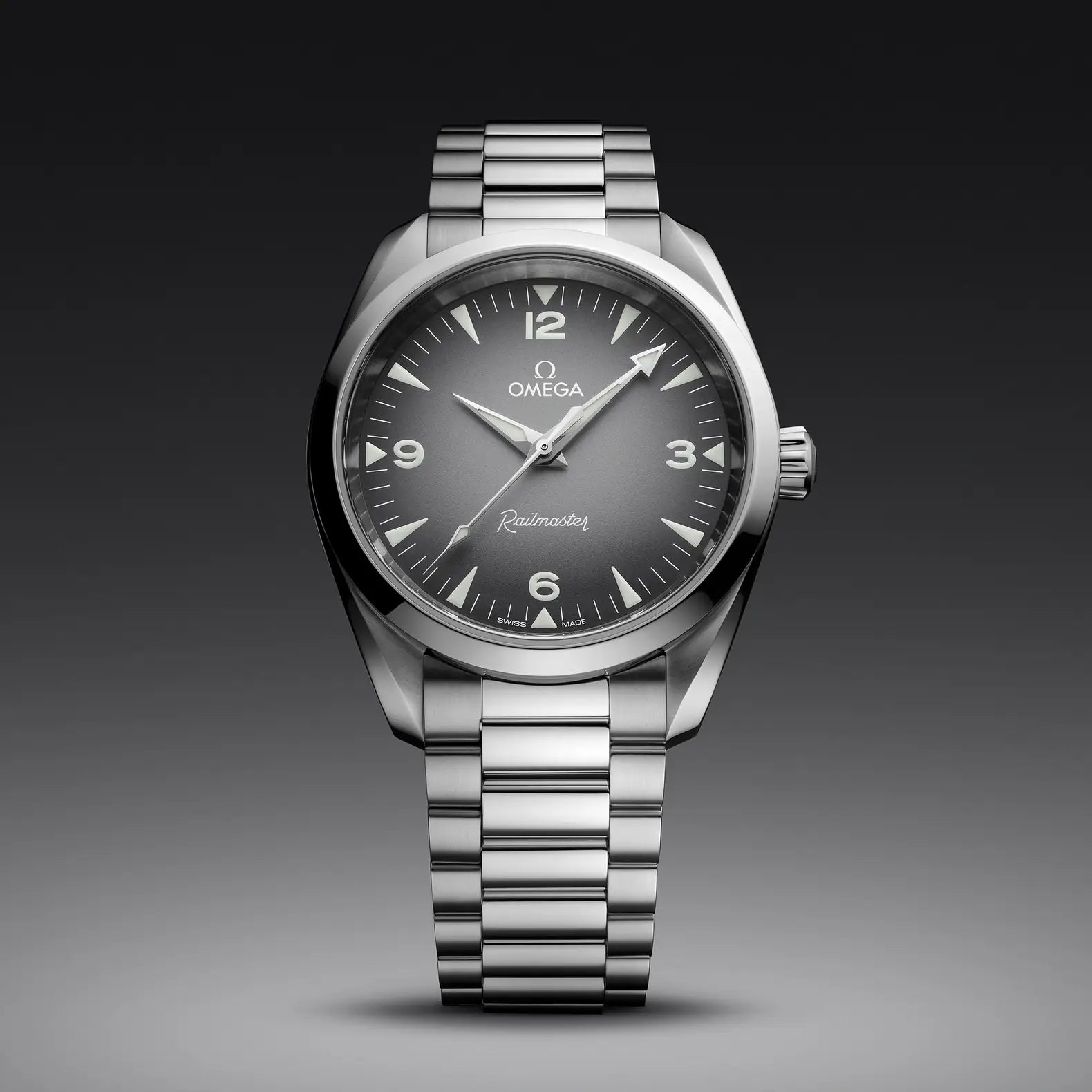 Seamaster Railmaster 38mm - Grey Gradient Dial on Bracelet