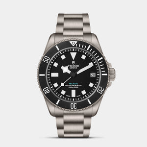 Pelagos Ultra 43mm - Black Dial on Bracelet