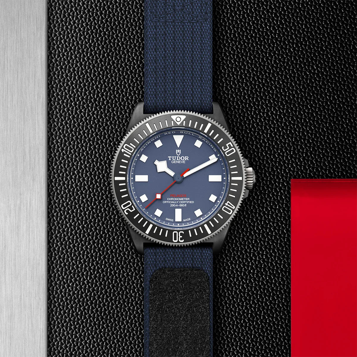 Pelagos FXD Carbon 42mm - Blue Dial on Fabric Strap