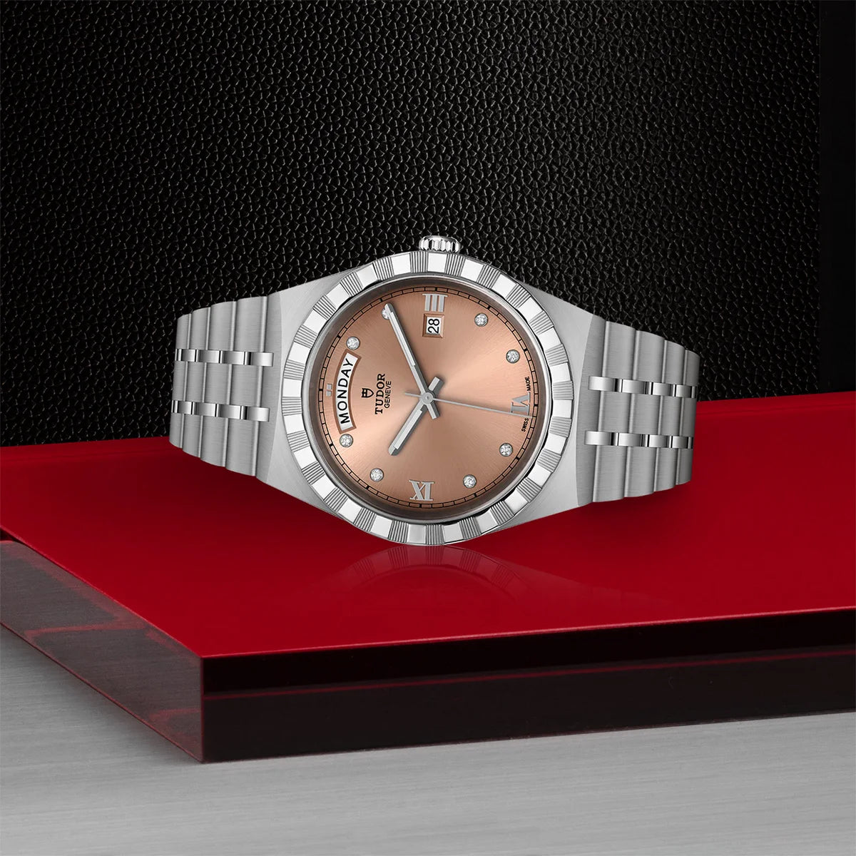 TUDOR Royal 41mm - Salmon Dial