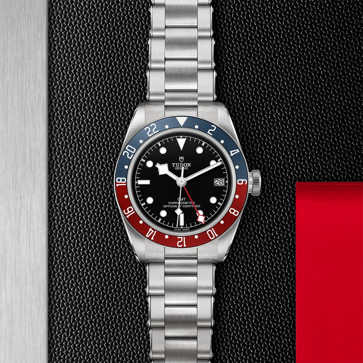 Black Bay GMT 41mm - Black Dial on 3-Link Bracelet