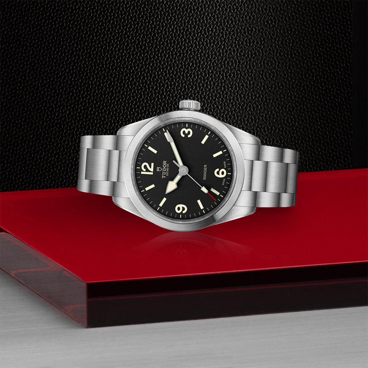 Ranger 39mm - Black Dial on 3-Link Bracelet