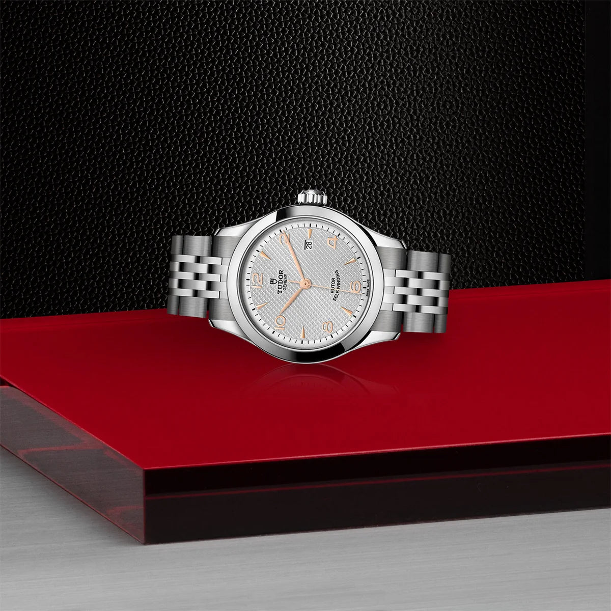 1926 28mm - Silver Dial on Bracelet