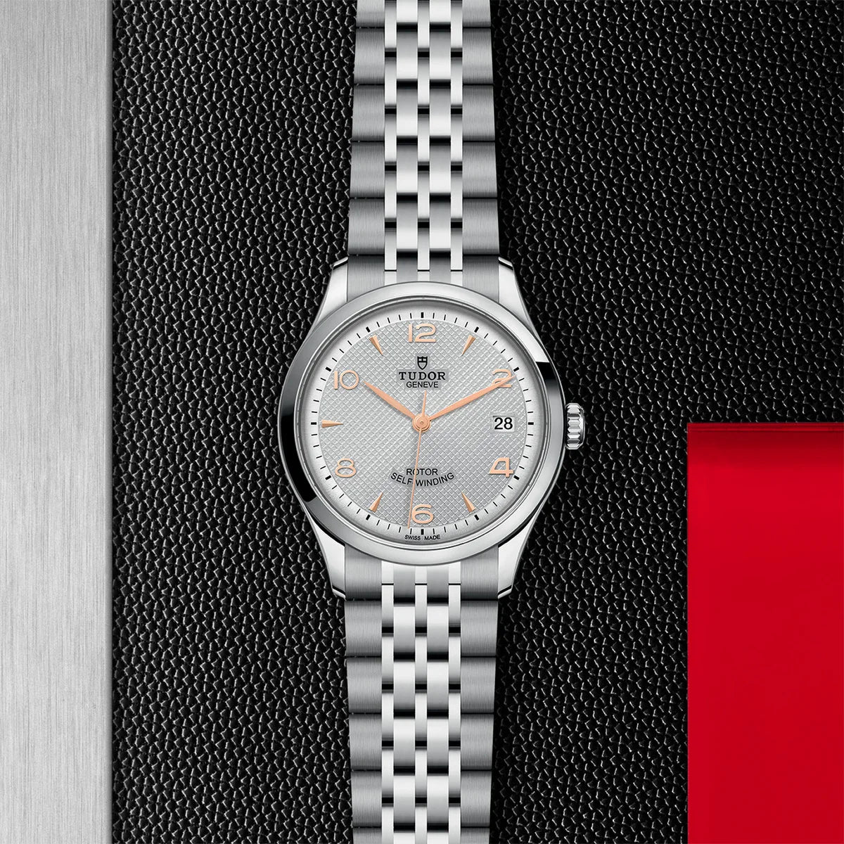 1926 36mm - Silver Dial on Bracelet