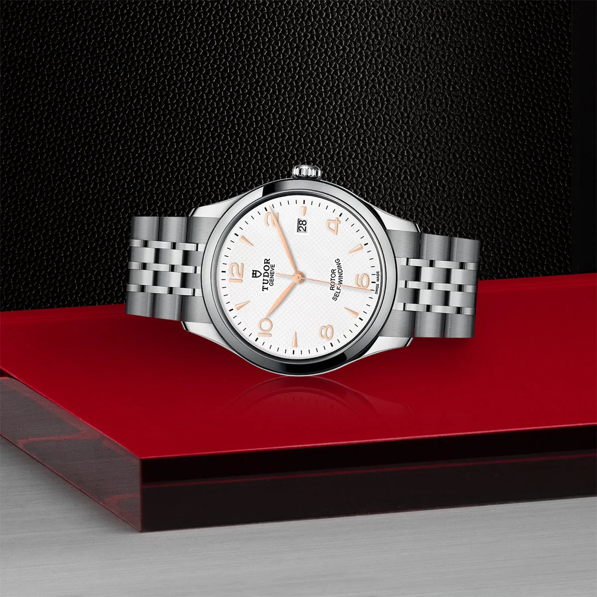 1926 39mm - White Dial on Bracelet