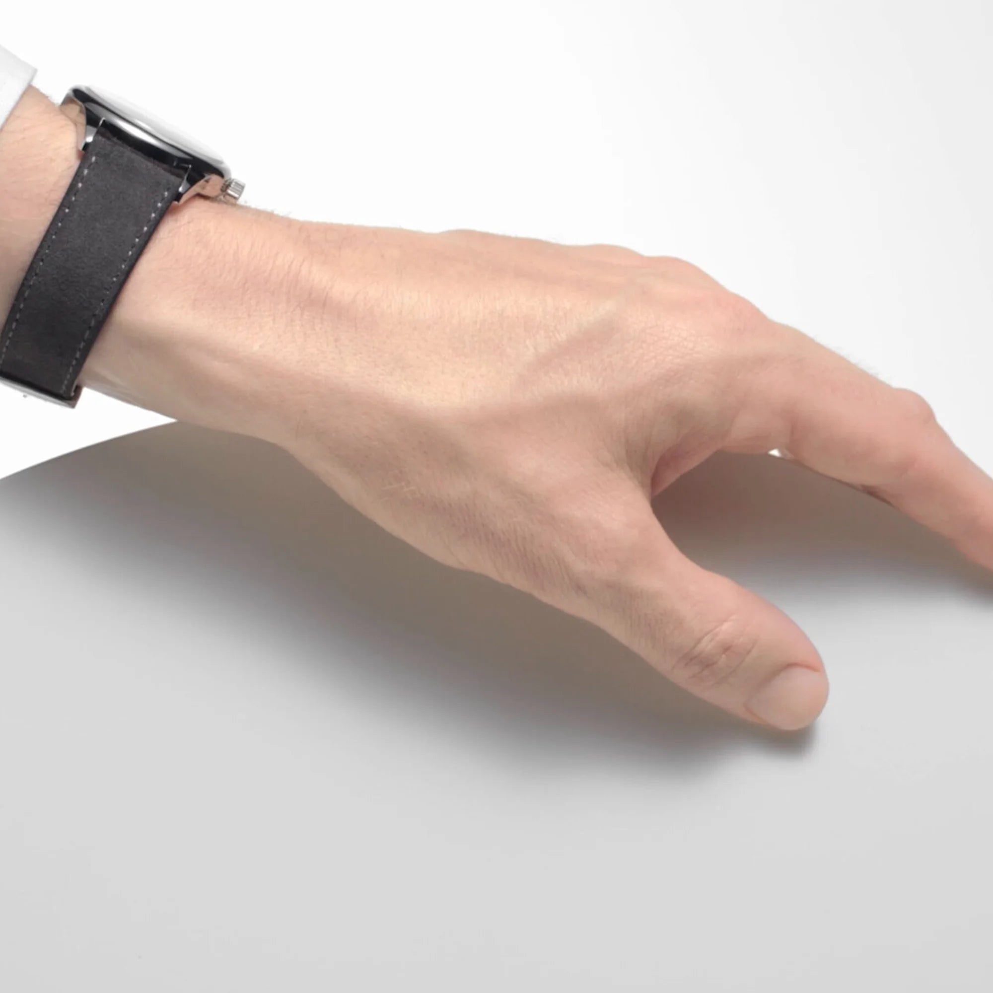 Club Campus 38mm - Night Black Dial on Strap