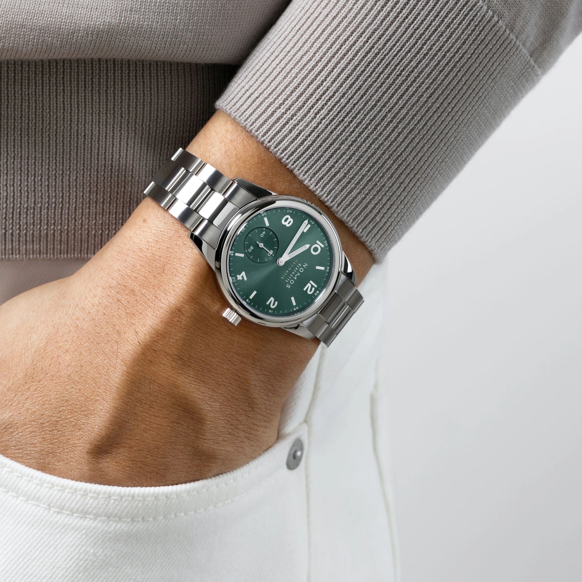 Club Sport Neomatik 37 mm - Petrol Green Dial on 3-Link Bracelet