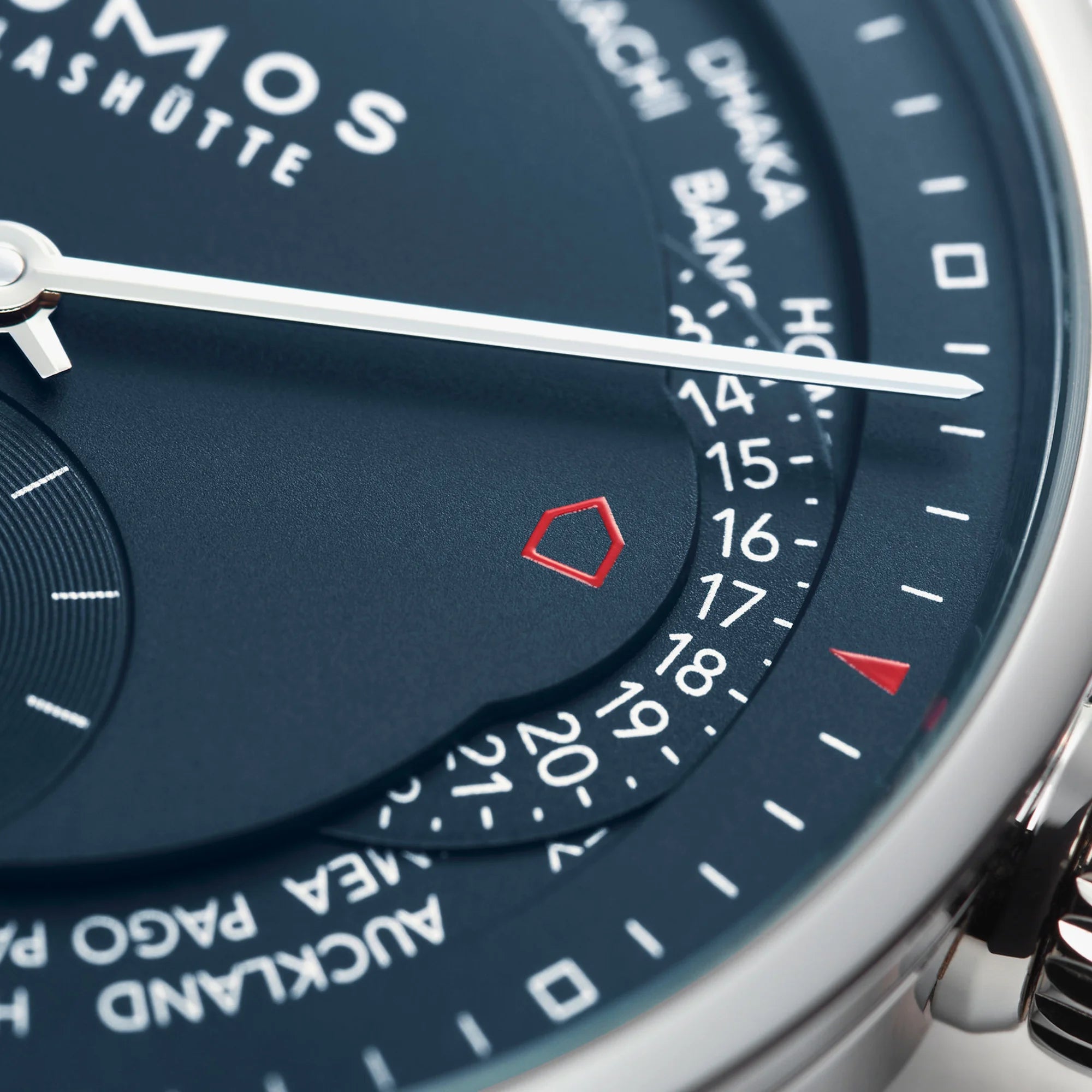 Zürich Worldtimer 40mm - Midnight Blue Dial on Strap