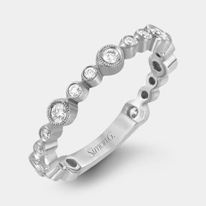 Bezel-set Diamond Fashion Ring in 18K Gold